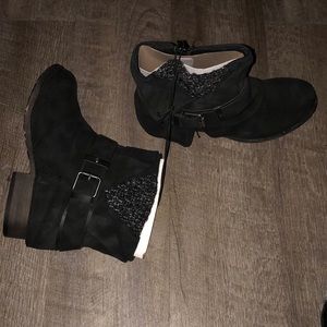 NEW Women’s Pop Boots